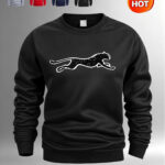 Men's Loose Fit Comfortable Long Sleeve Crew Neck Sweatshirt with Stylish Leaping Leopard Print, Available in Multiple Colors for Autumn/Winter